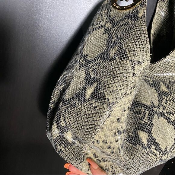 Michael Michael Kors Fulton embossed python leather large hobo shoulder bag - Picture 5 of 12